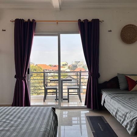 Albergue Bed & Bedzzz Ciudad de Siem Riep Exterior foto