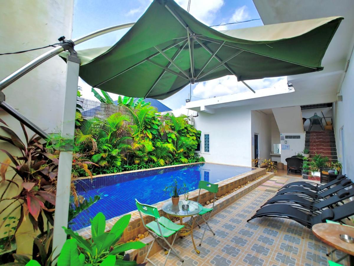 Albergue Bed & Bedzzz Ciudad de Siem Riep Exterior foto