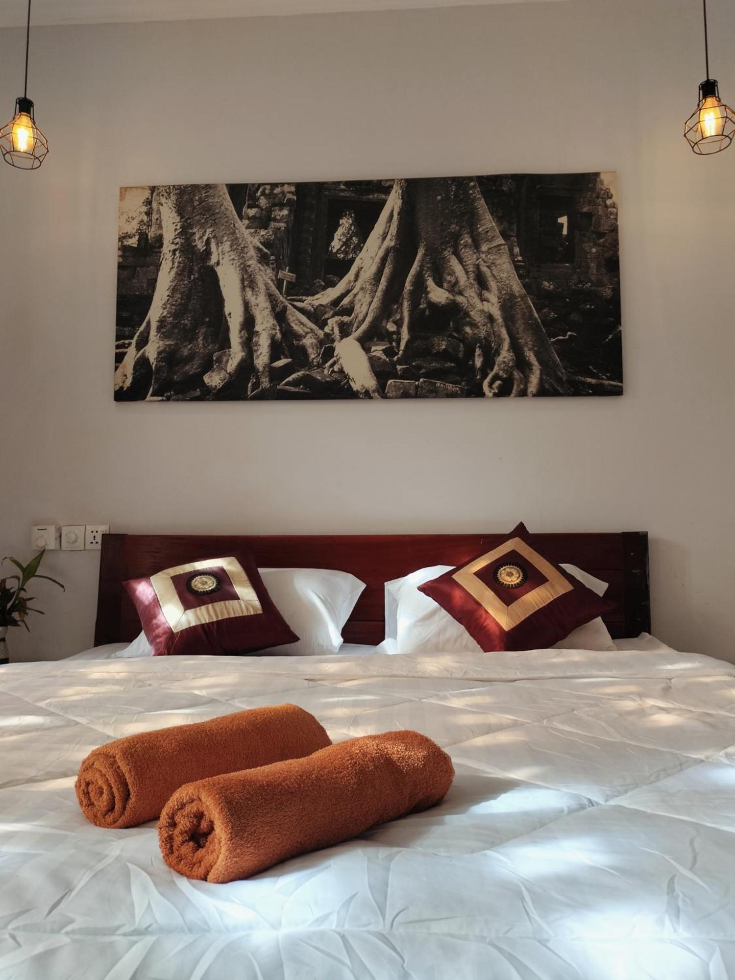 Albergue Bed & Bedzzz Ciudad de Siem Riep Exterior foto