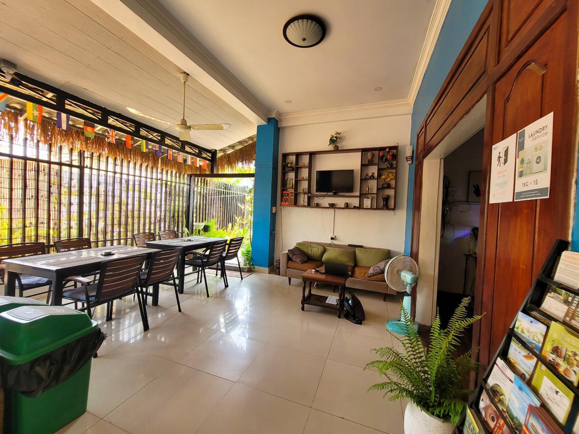 Albergue Bed & Bedzzz Ciudad de Siem Riep Exterior foto