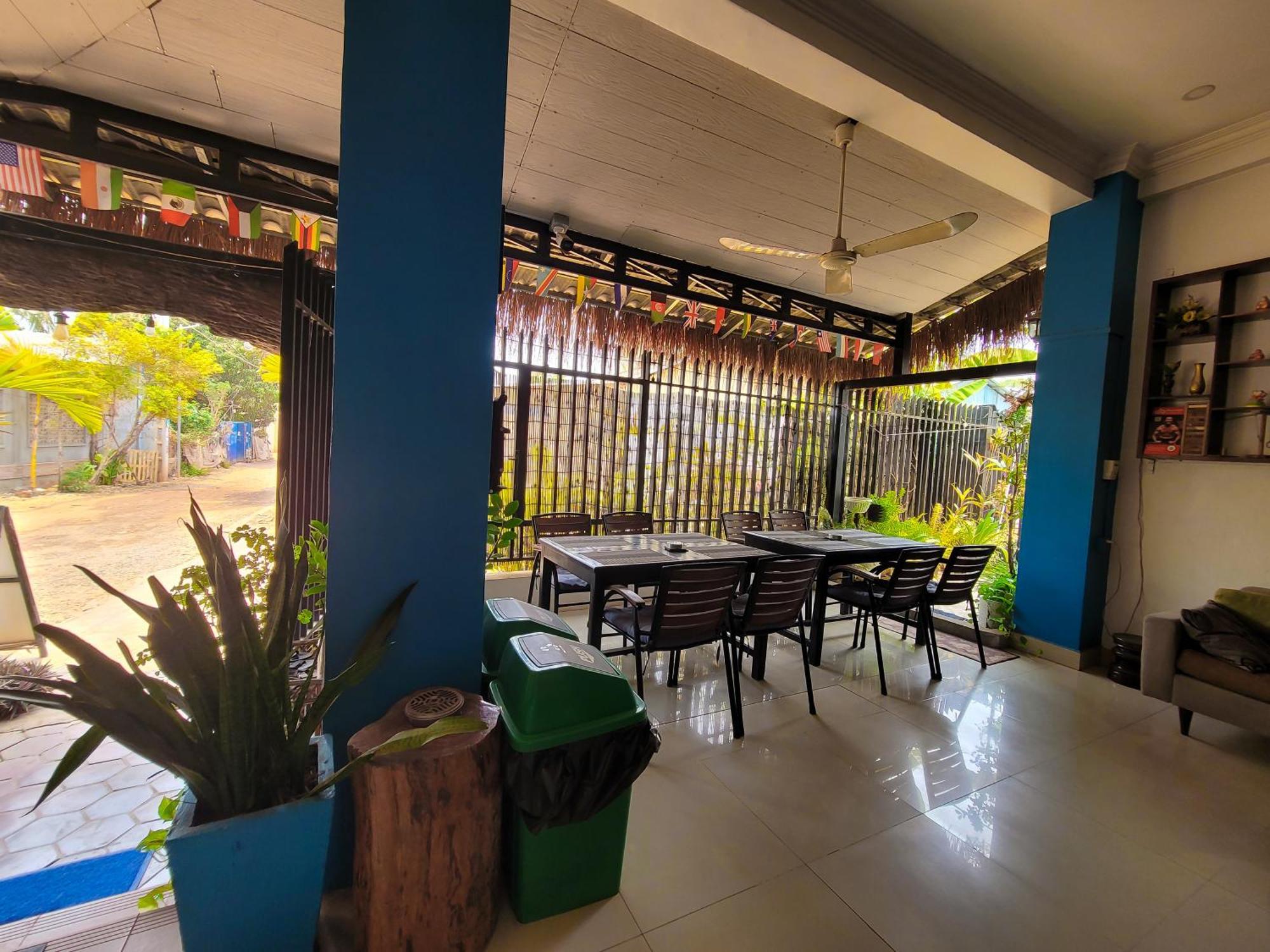 Albergue Bed & Bedzzz Ciudad de Siem Riep Exterior foto