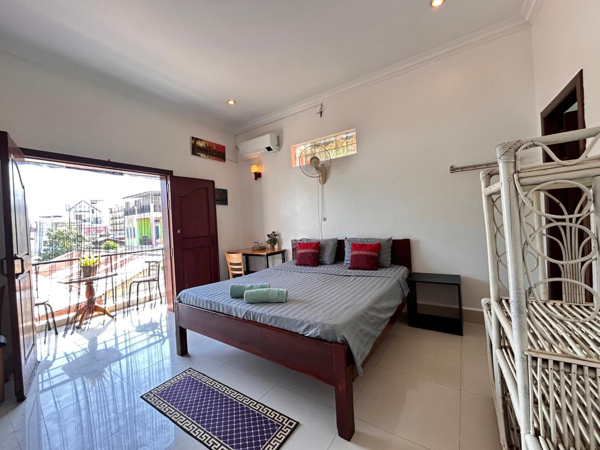 Albergue Bed & Bedzzz Ciudad de Siem Riep Exterior foto