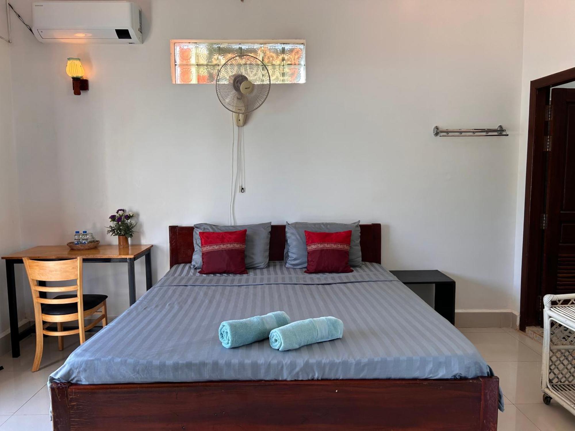 Albergue Bed & Bedzzz Ciudad de Siem Riep Exterior foto