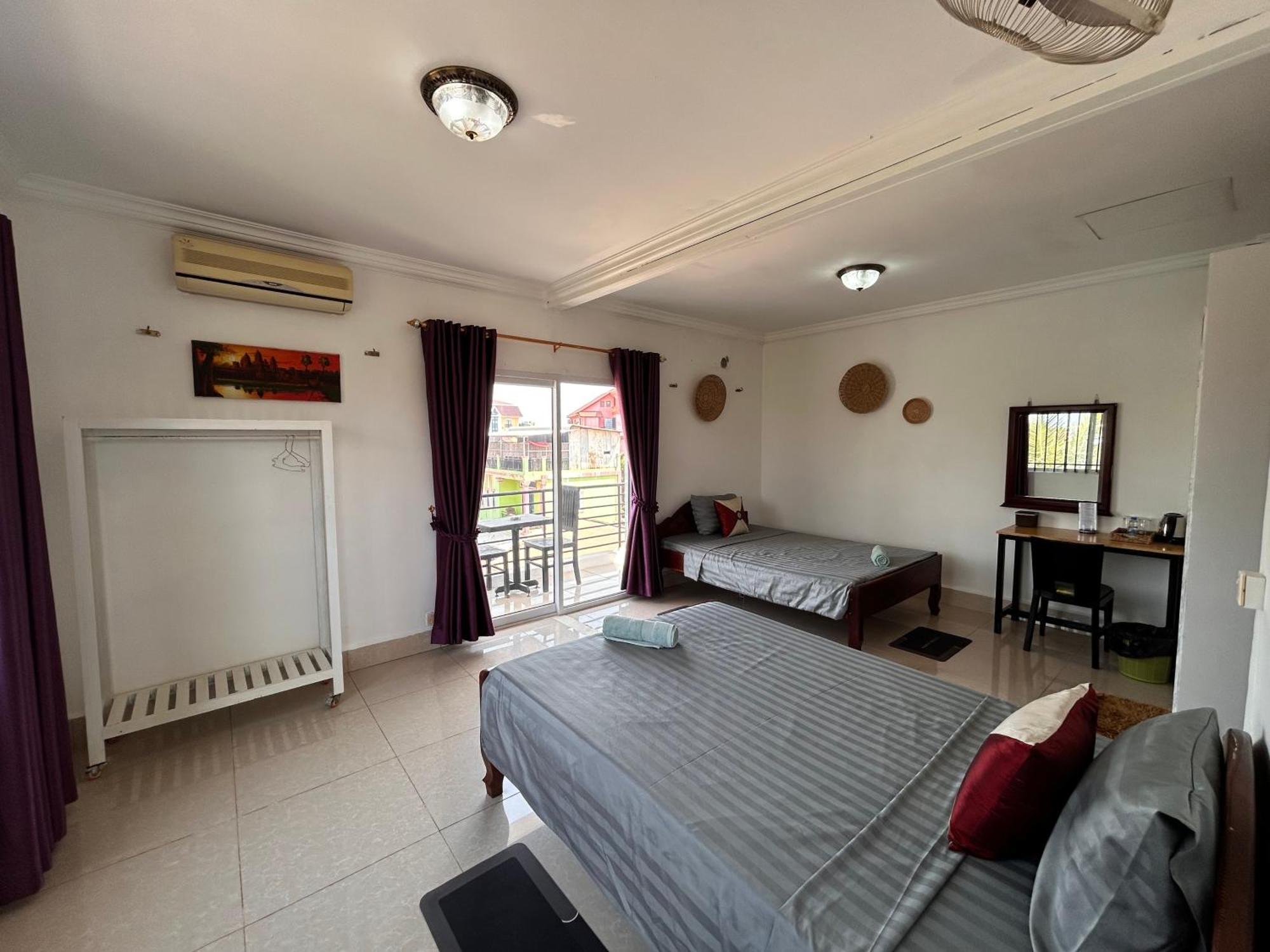 Albergue Bed & Bedzzz Ciudad de Siem Riep Exterior foto