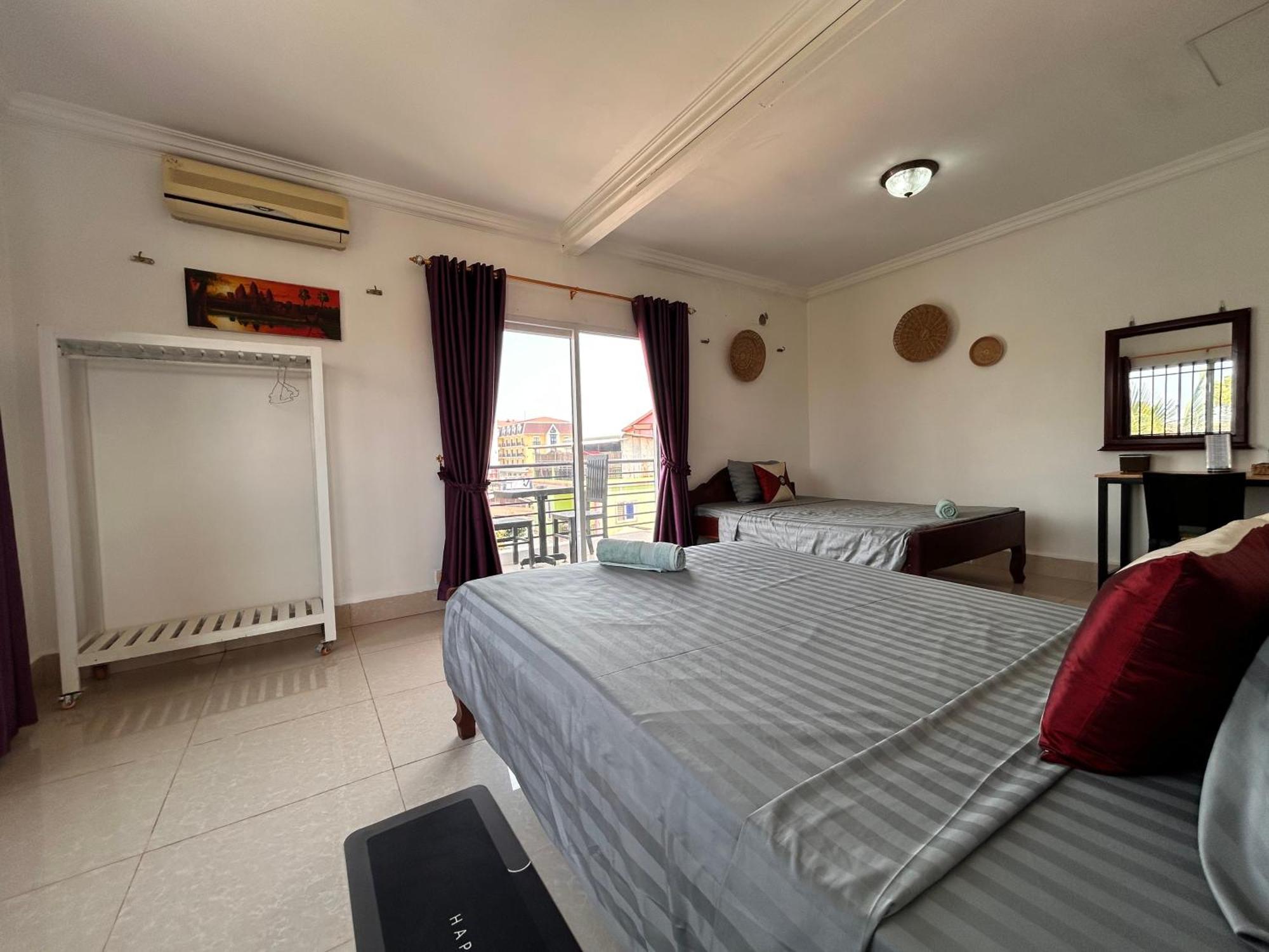 Albergue Bed & Bedzzz Ciudad de Siem Riep Exterior foto