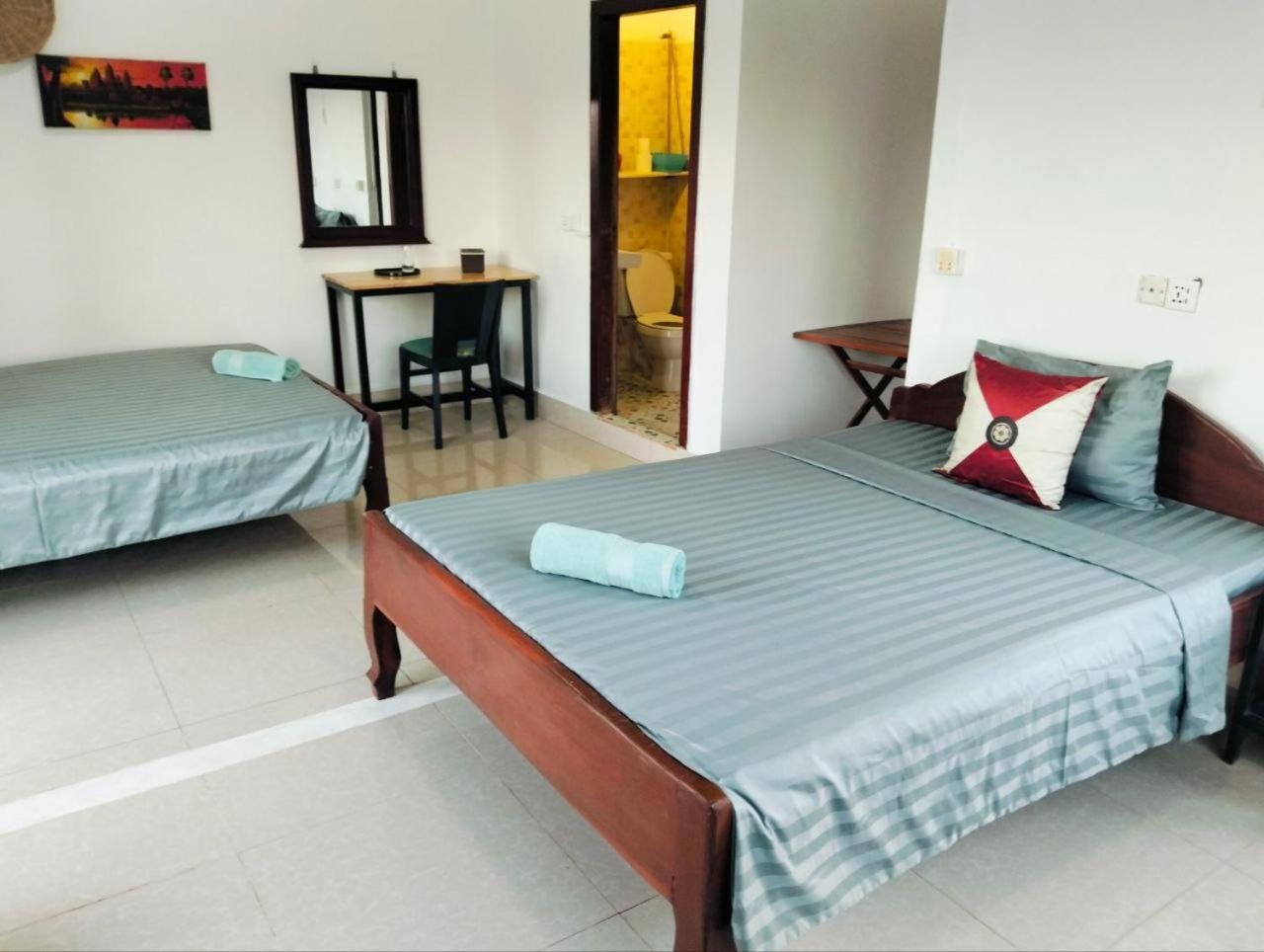Albergue Bed & Bedzzz Ciudad de Siem Riep Exterior foto