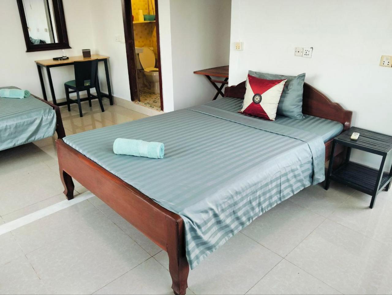 Albergue Bed & Bedzzz Ciudad de Siem Riep Exterior foto